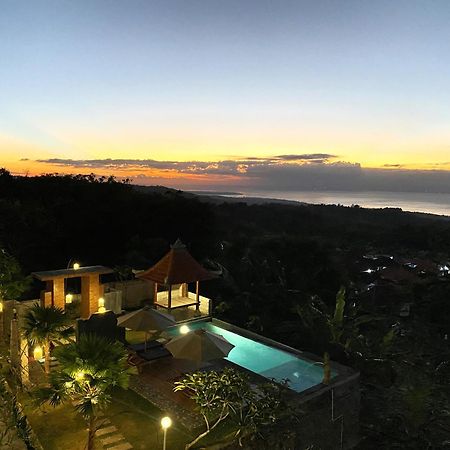 Mere Sea View Resort & Spa Batununggul 外观 照片